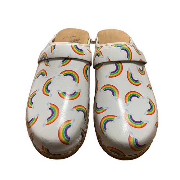 Cape Women's Sweden Alder Wood White Rainbow Print Clogs - Picture 3 of 6